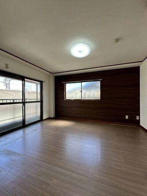 1K Apartment for Rent in Fussa City, Tokyo - 42,000 Yen - Thumbnail 3