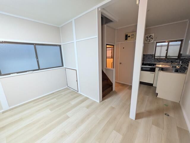 2K Apartment for Rent in Mitaka, Tokyo - Near Mitaka Station - Thumbnail 3