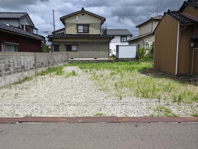 Residential Land for Sale in Toyodamachi, Toyama City - Thumbnail 2
