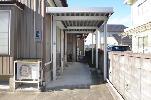 Spacious 6DK House in Toyama with Ample Parking - Thumbnail 2