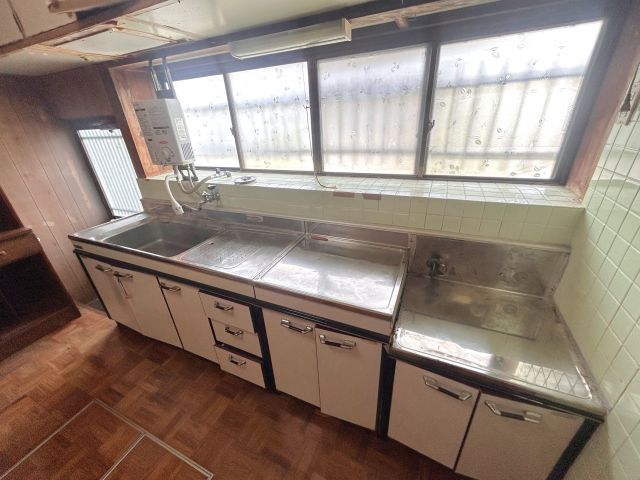 5DK Detached House for Sale in Omuta, Fukuoka - Thumbnail 2