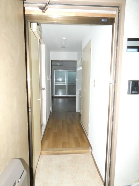 Used 1R Apartment for Sale in Chofu City, Tokyo - Thumbnail 4