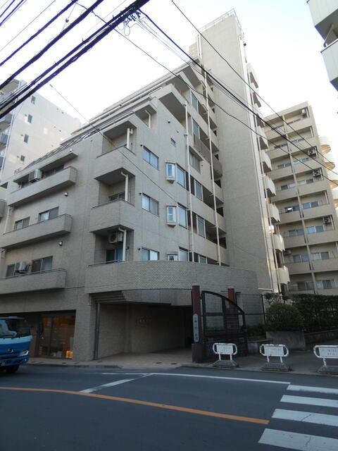 Used 1R Apartment for Sale in Chofu City, Tokyo - Image 1