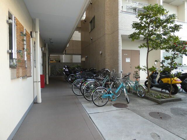 Used 1R Apartment for Sale in Chofu City, Tokyo - Thumbnail 2