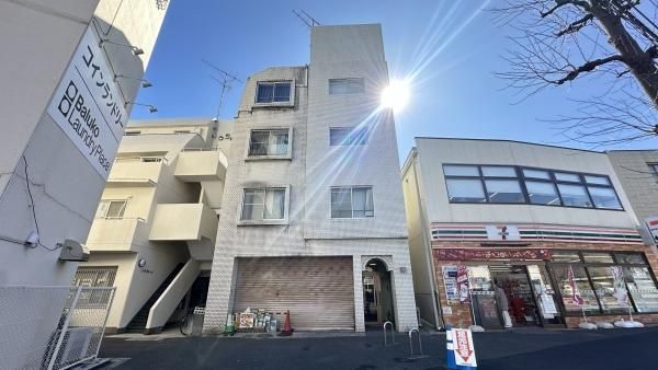 Terrace Takashimadai Apartment Building for Sale in Yokohama - Thumbnail 3