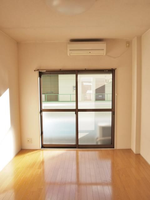 Evergreen A Apartment for Rent in Tsuru City, Yamanashi - Thumbnail 3