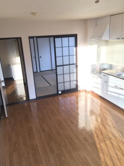 2LDK Apartment for Rent in Sodegaura, Chiba - 48 sqm - Thumbnail 3
