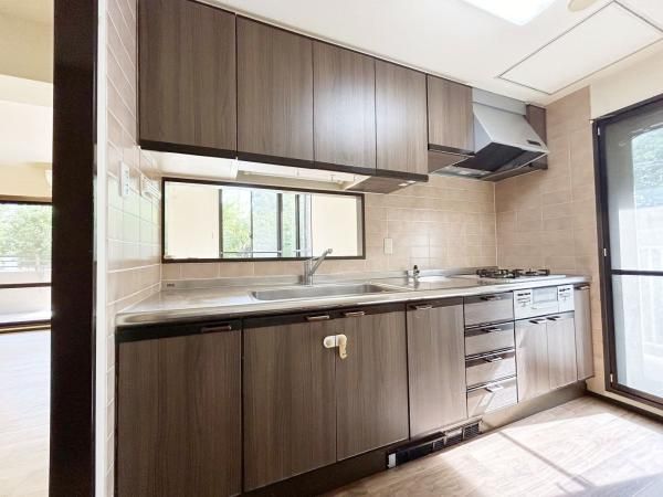 Forest Hills Miho 5th Building 3LDK Apartment for Sale in Yokohama - Thumbnail 4