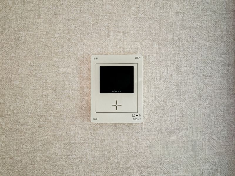 Modern 2LDK House for Rent in Edogawa, Tokyo with Private Garden - Thumbnail 2