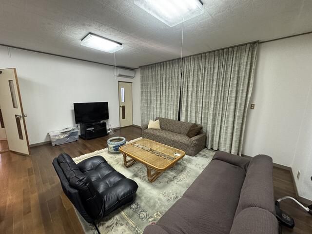 5SLDK House on 1019 sqm Land in Tsu, Mie Prefecture - Thumbnail 4