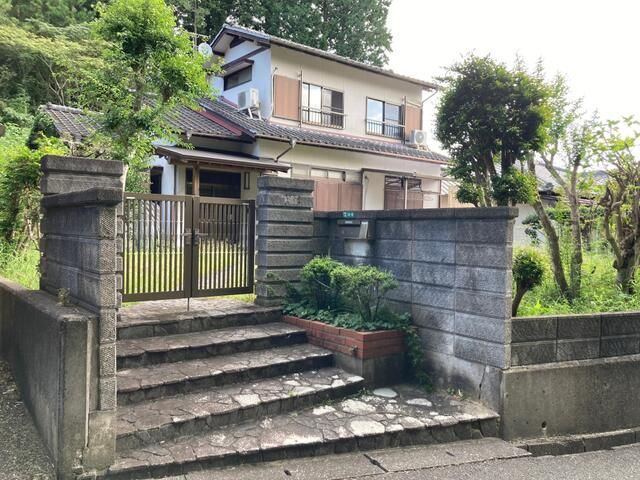 4LDK House for Sale in Okagaki, Fukuoka with 393 sqm Land - Thumbnail 2