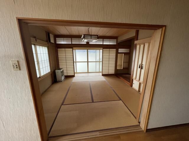 Spacious 8LDK Detached House for Sale in Aomori City, 187 sqm - Thumbnail 3