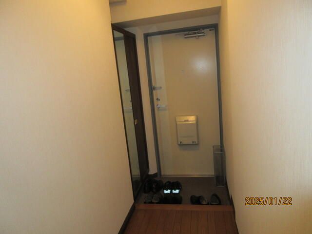 1LDK Apartment for Rent in Takadanobaba, Shinjuku, Tokyo - Thumbnail 2