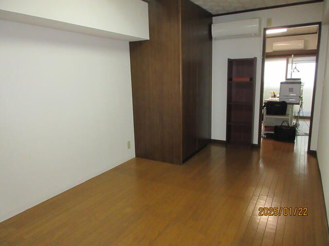 1LDK Apartment for Rent in Takadanobaba, Shinjuku, Tokyo - Thumbnail 3