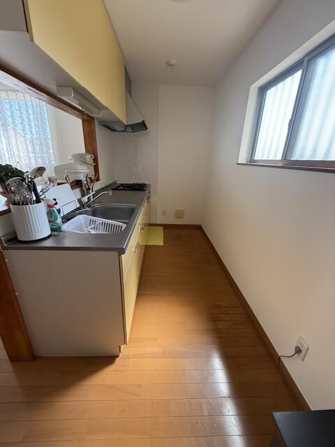 2LDK Detached House for Sale in Togane, Chiba with Free Parking - Thumbnail 3