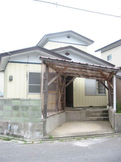 4K Wooden House for Rent in Quiet Akita City Neighborhood - Thumbnail 2