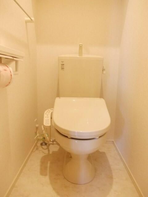 Modern 2LDK Apartment in Quiet Nagano City Neighborhood - Thumbnail 4