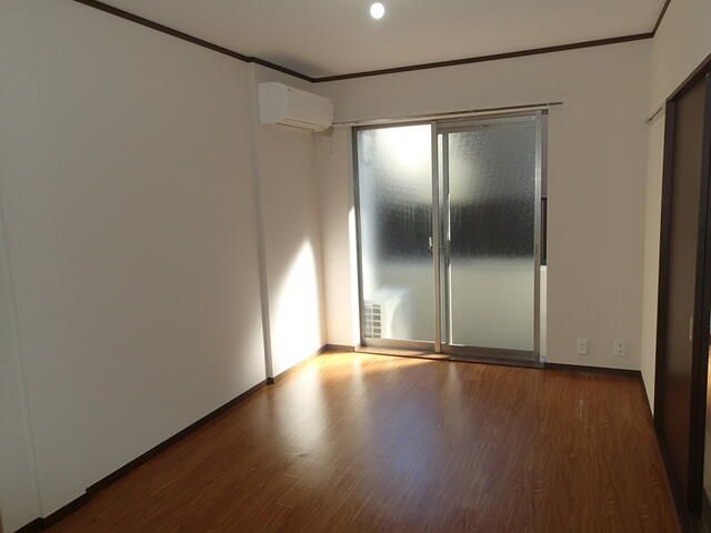Rent 2DK Apartment in Sumida, Tokyo - Rivere Maison Sumida - Thumbnail 3