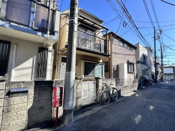 2-Story House for Sale in Minami-Karasuyama, Setagaya, Tokyo - Thumbnail 4