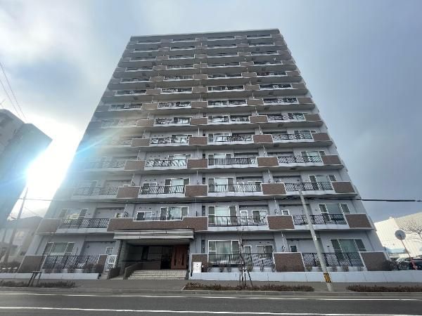 4LDK Apartment for Sale in Miyanosawa, Sapporo, Hokkaido - Thumbnail 2