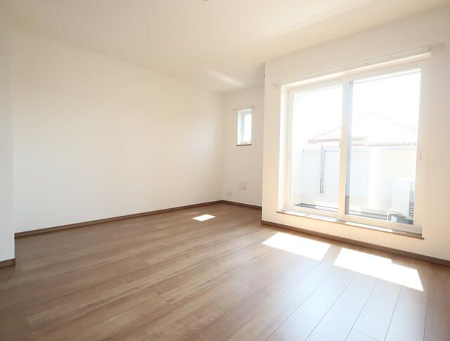 New 2LDK Terrace House in Chofu, Tokyo for Rent - Thumbnail 3