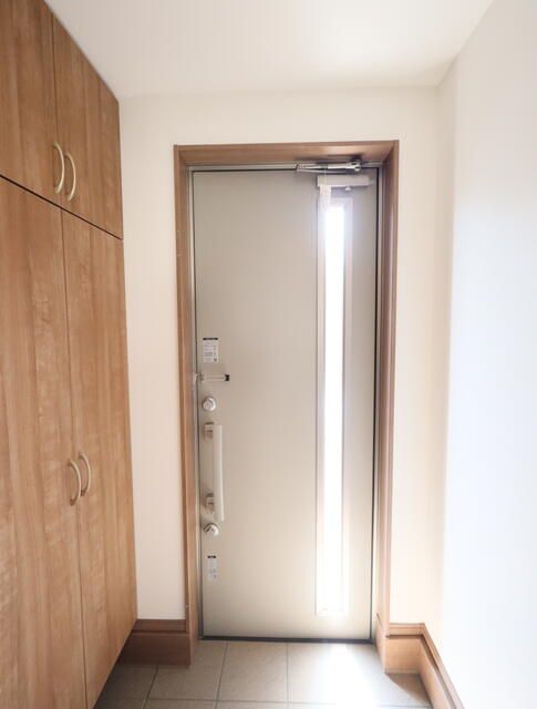 New 2LDK Terrace House in Chofu, Tokyo for Rent - Thumbnail 2