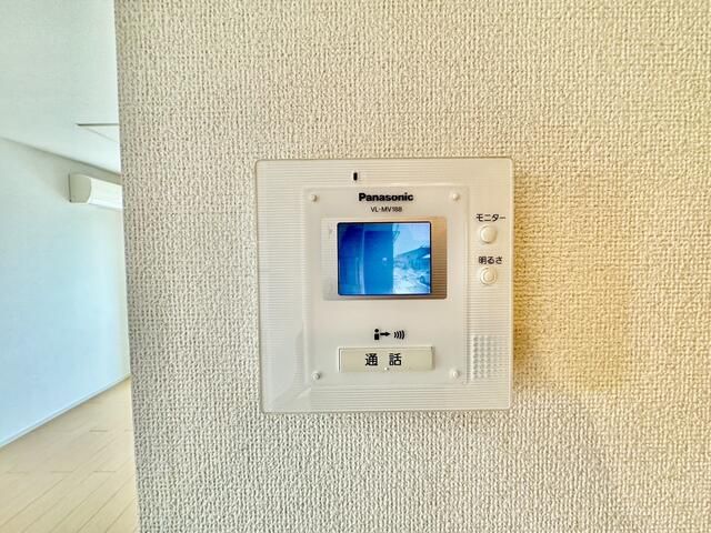 2LDK Apartment for Rent in Quiet Nagano City Neighborhood - Thumbnail 3