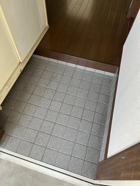 2DK Apartment for Rent in Yokosuka, Kanagawa - Thumbnail 2
