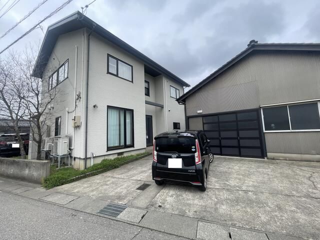 5LDK Detached House for Sale in Komatsu, Ishikawa - Thumbnail 2