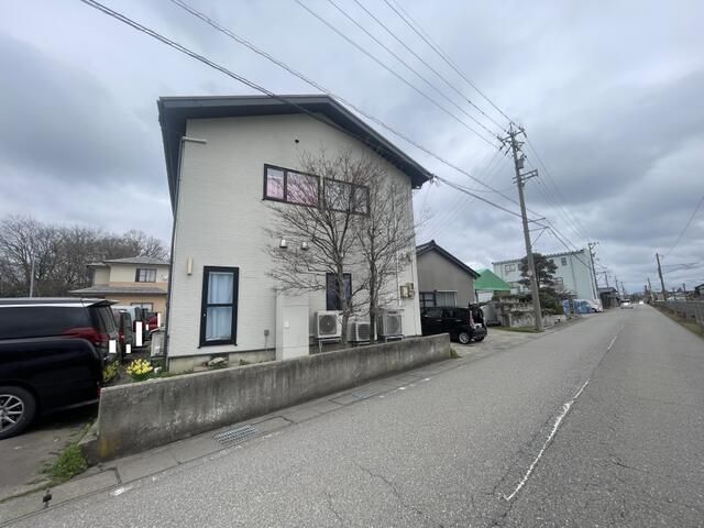5LDK Detached House for Sale in Komatsu, Ishikawa - Thumbnail 3