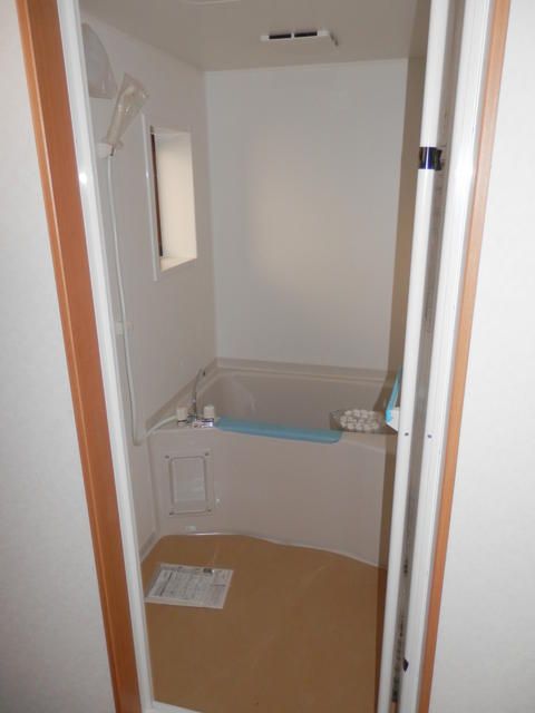 2K Apartment for Rent in Kawasaki, Kanagawa - 33 sqm - Thumbnail 3