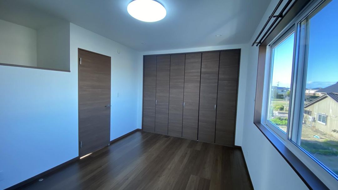 2LDK Apartment for Rent in Komatsu City, Ishikawa Prefecture - Thumbnail 3