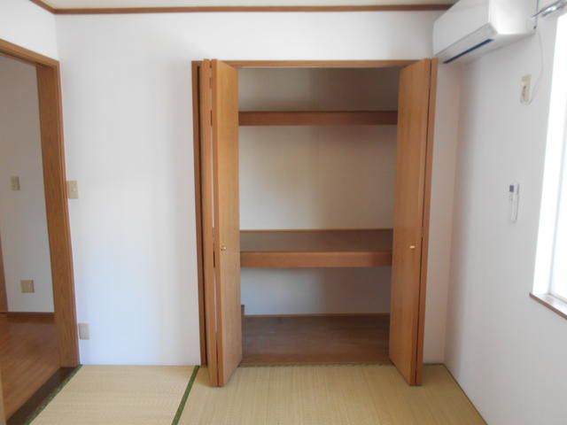 2LDK Apartment for Rent in Moriya, Ibaraki - 58.53 sqm - Thumbnail 3