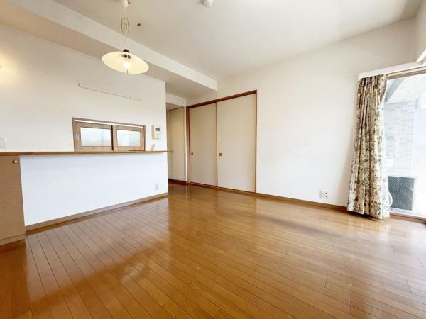 3LDK Apartment for Sale in Kunitachi, Tokyo - 65.36 sqm - Thumbnail 4