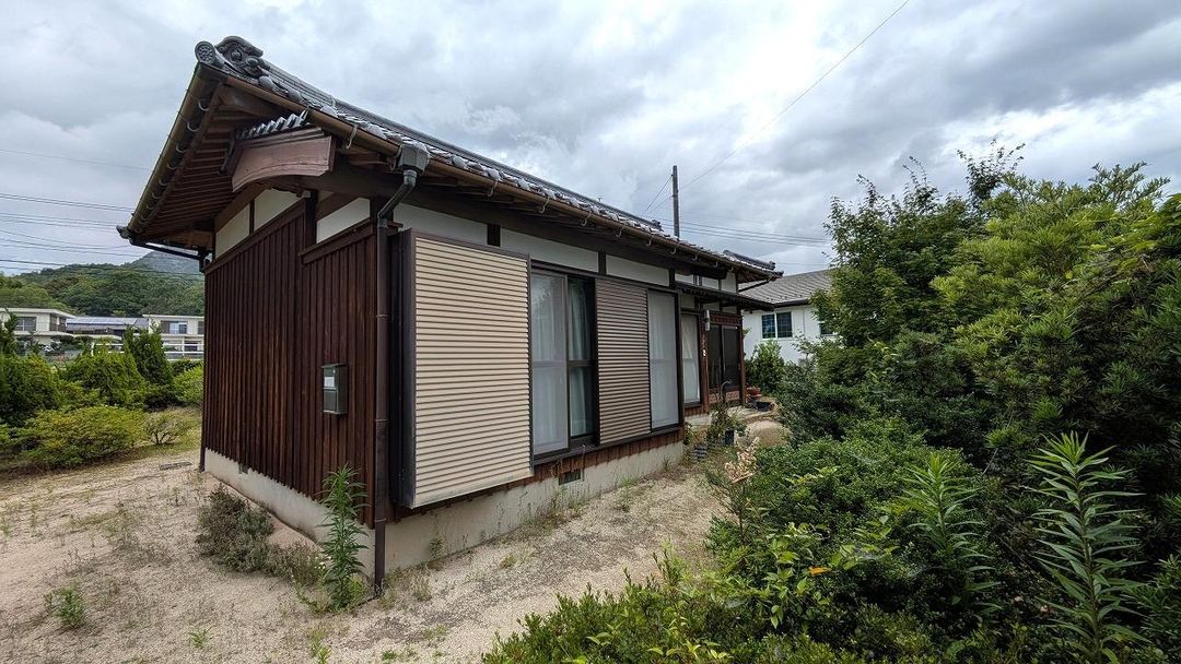 1994 1DK Wooden House on 487sqm Land in Hofu, Yamaguchi - Image 7