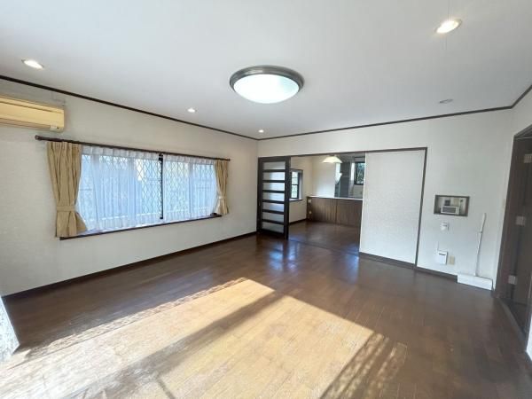 4SLDK Detached House on Corner Lot in Fukuoka Chuo Ward - Thumbnail 2