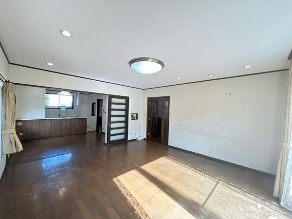 4SLDK Detached House on Corner Lot in Fukuoka Chuo Ward - Thumbnail 3