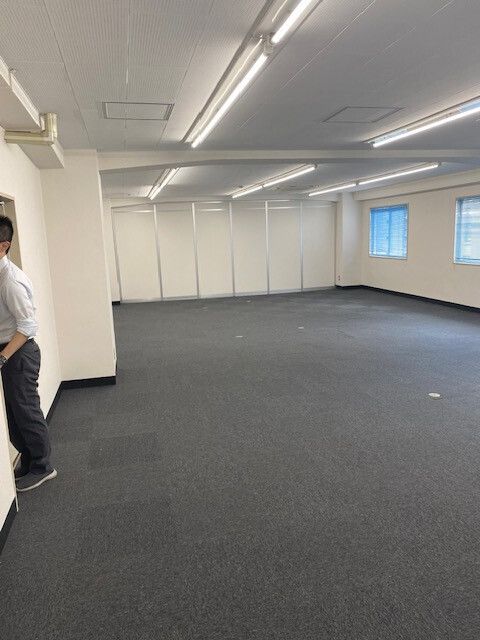 White King Building Office for Rent in Bunkyo, Tokyo - 95.86 sqm - Thumbnail 3