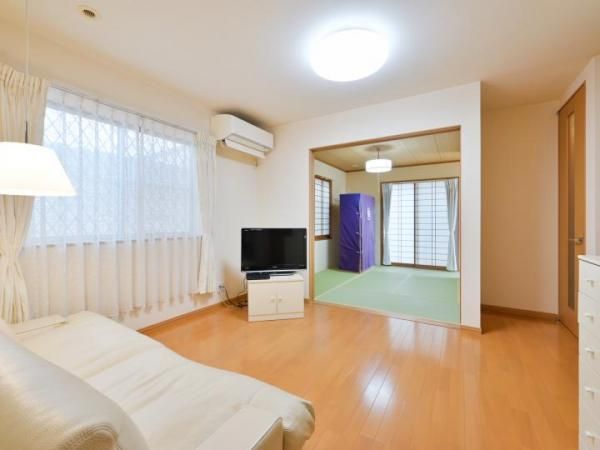 4LDK House for Sale in Kunitachi, Tokyo - Thumbnail 3