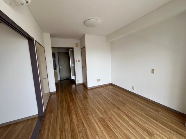 KG Mansion Isawa 1K Apartment for Rent in Fuefuki, Yamanashi - Thumbnail 4
