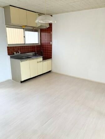 6-Unit Apartment Building for Sale in Toride, Ibaraki - Thumbnail 4