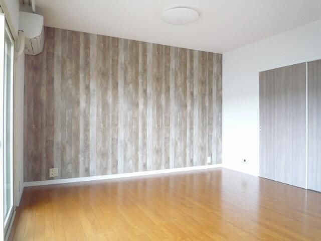 Renovated 2LDK Apartment for Rent in Kawasaki, Kanagawa - Thumbnail 4