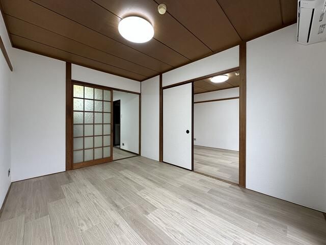 2K Apartment in Ayase, Adachi-ku, Tokyo - 37.50 sqm - Thumbnail 4