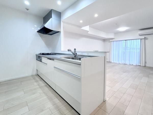 3LDK Apartment for Sale in Sakae Ward, Yokohama - Thumbnail 4