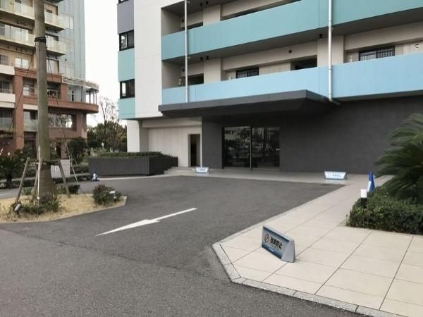 Gran Suite Blue Bay Front Tower 3LDK Apartment in Chiba Minato - Thumbnail 2