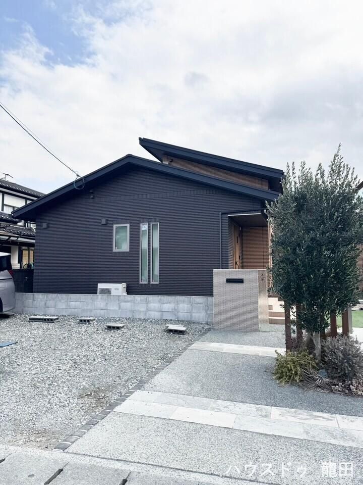 2022-Built 4LDK House with Garden in Quiet Kumamoto Neighborhood - Thumbnail 4