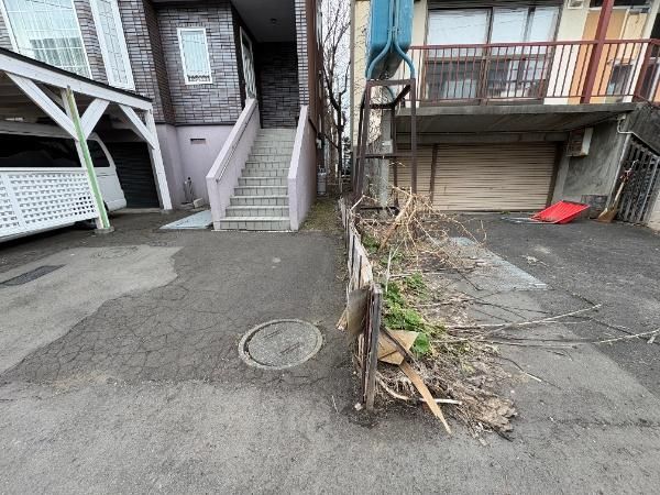 Land for Sale in Higashi-ku, Sapporo - 199.57 sqm Residential Plot - Thumbnail 4