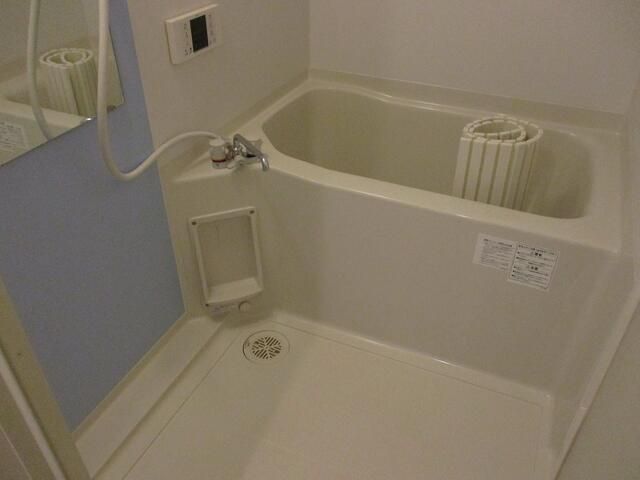 1R Apartment in Kamiogi, Suginami, Tokyo | 24.42m² - Thumbnail 3