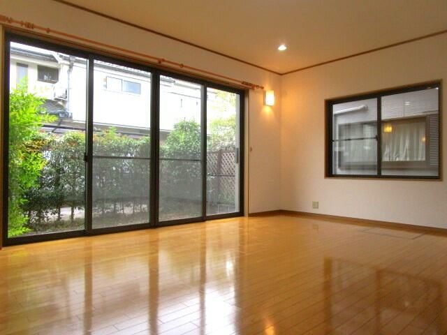 4SLDK Detached House for Rent in Kunitachi, Tokyo - Thumbnail 4