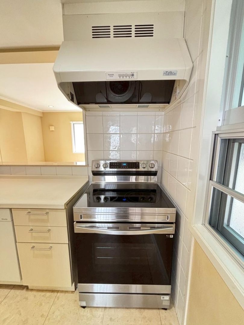 4LDK Detached House for Sale in Okinawa City's Chibana Area - Image 22